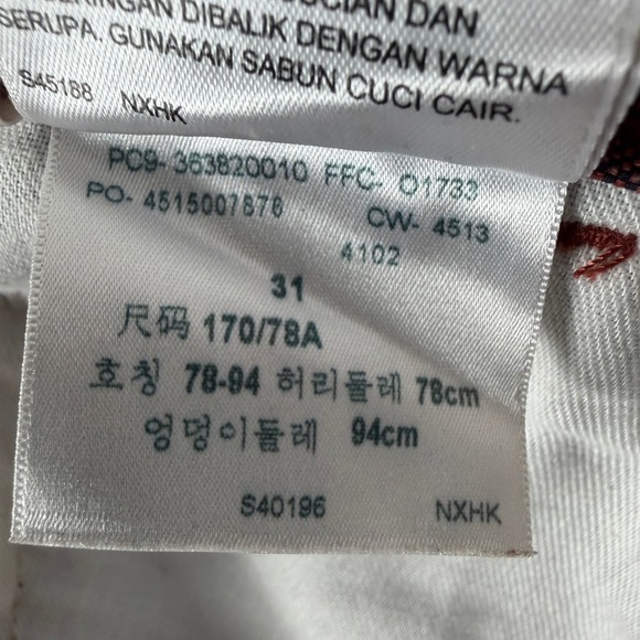 Levi's Shorts Mens 31 Red Garment Dyed Casual Chino Flat Front Cotton Zip Fly - Picture 8 of 10